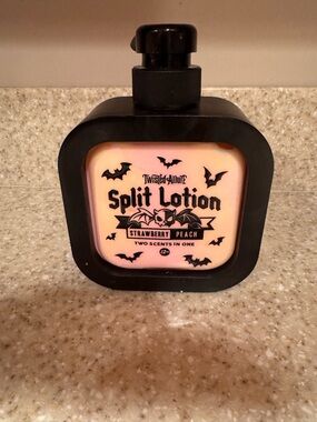 Twisted Allure Split Lotion Strawberry Peach -  Scented Body Lotion